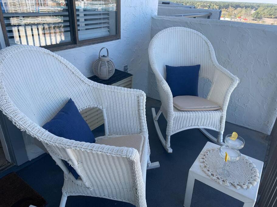 Royal Retreat-Amazing View-King Bed-1 Bedroom-Full Kitchen-Free Parking-Self Check-In Миртл-Бич Экстерьер фото